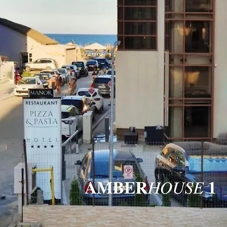 Amber House Mamaia Nord Apartament *
